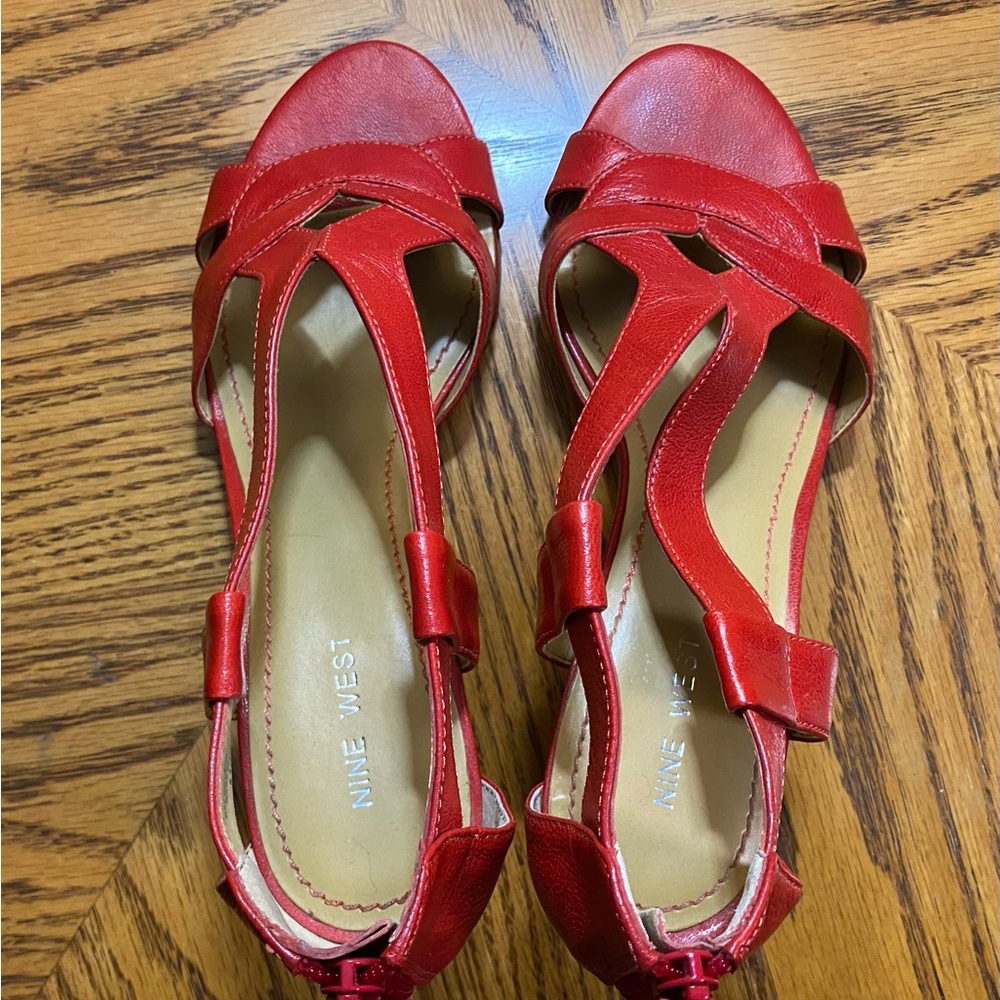Nine West 6.5 / 6 1/2 Wedge Red Sandal Open Toe - Picture 3 of 7